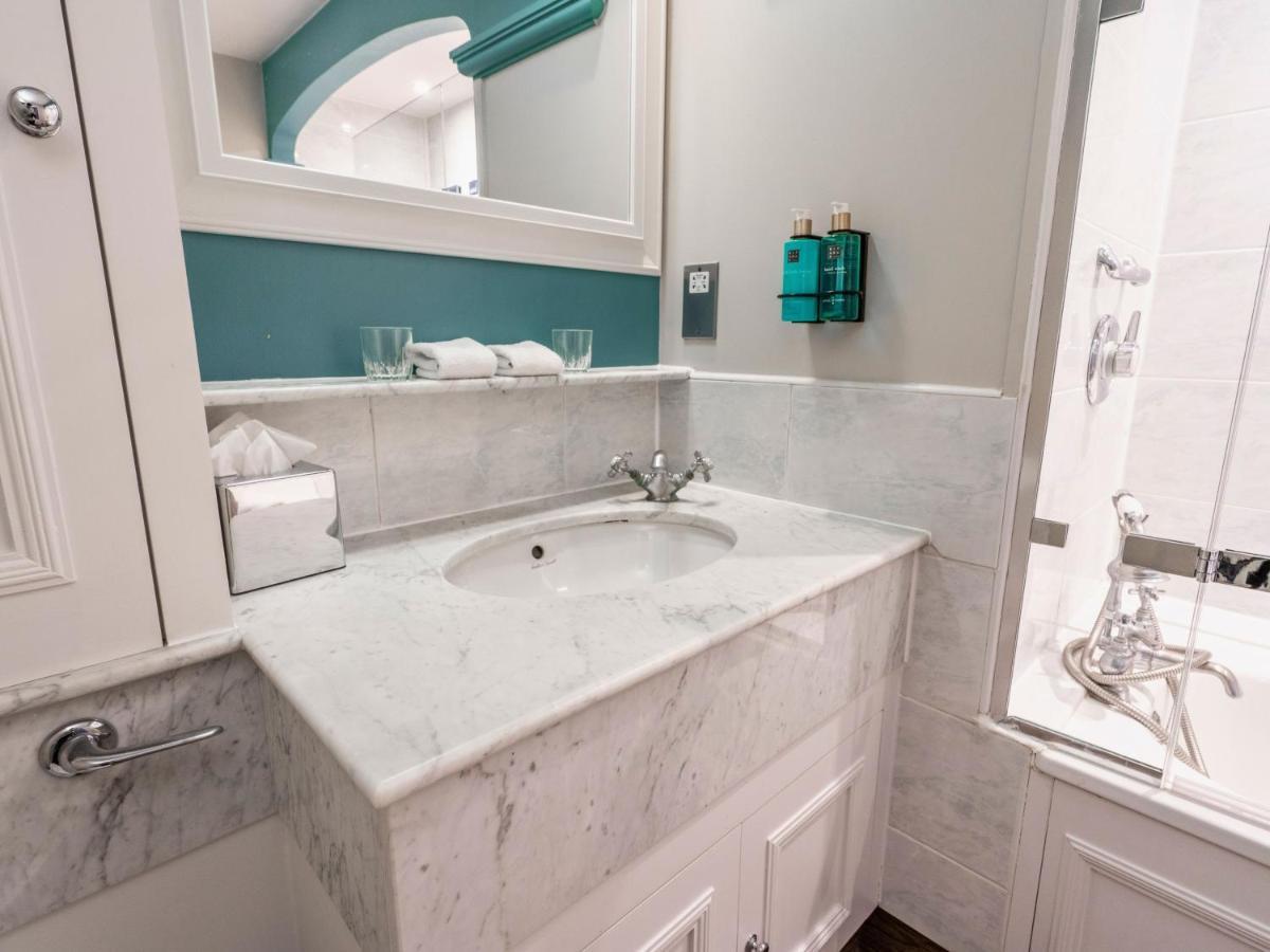 Villiers Hotel Buckingham Bagian luar foto